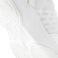 Wilson Hurakn Pro V2 White Sneakers